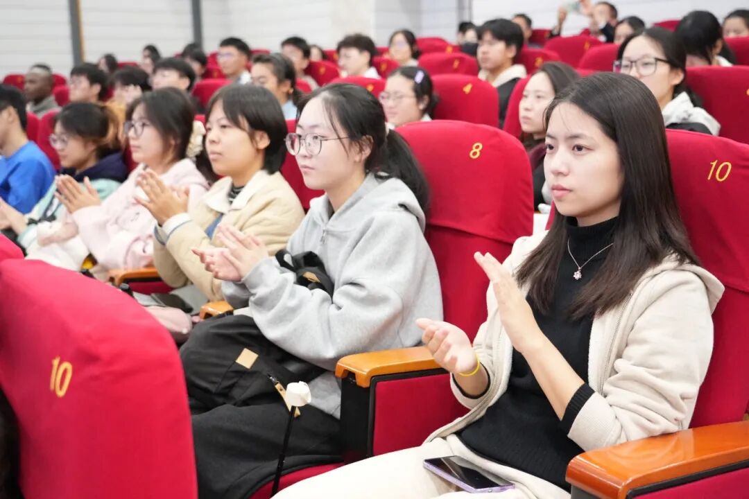 20251106 沙特審計院院長胡薩姆·阿蘭卡里先另行通知生受聘南京審計大學榮譽教授儀式 (14).JPG