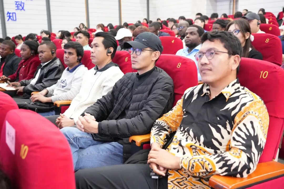 20251106 沙特審計院院長胡薩姆·阿蘭卡里先另行通知生受聘南京審計大學榮譽教授儀式 (19).JPG